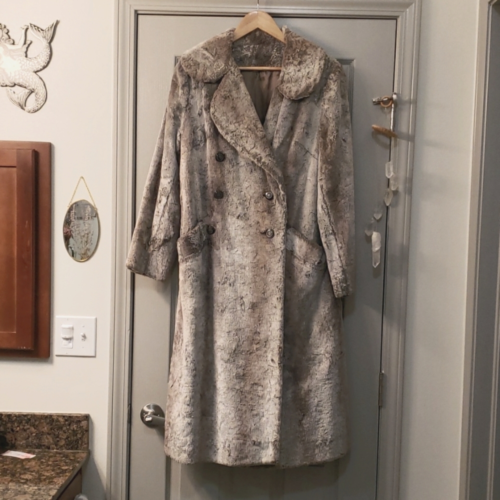 Fur coat
